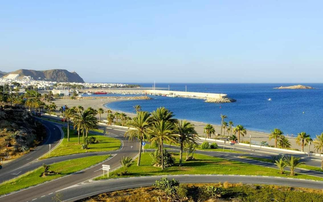 Las Marinicas Primera Linea De La Playa كاربونيذاس المظهر الخارجي الصورة